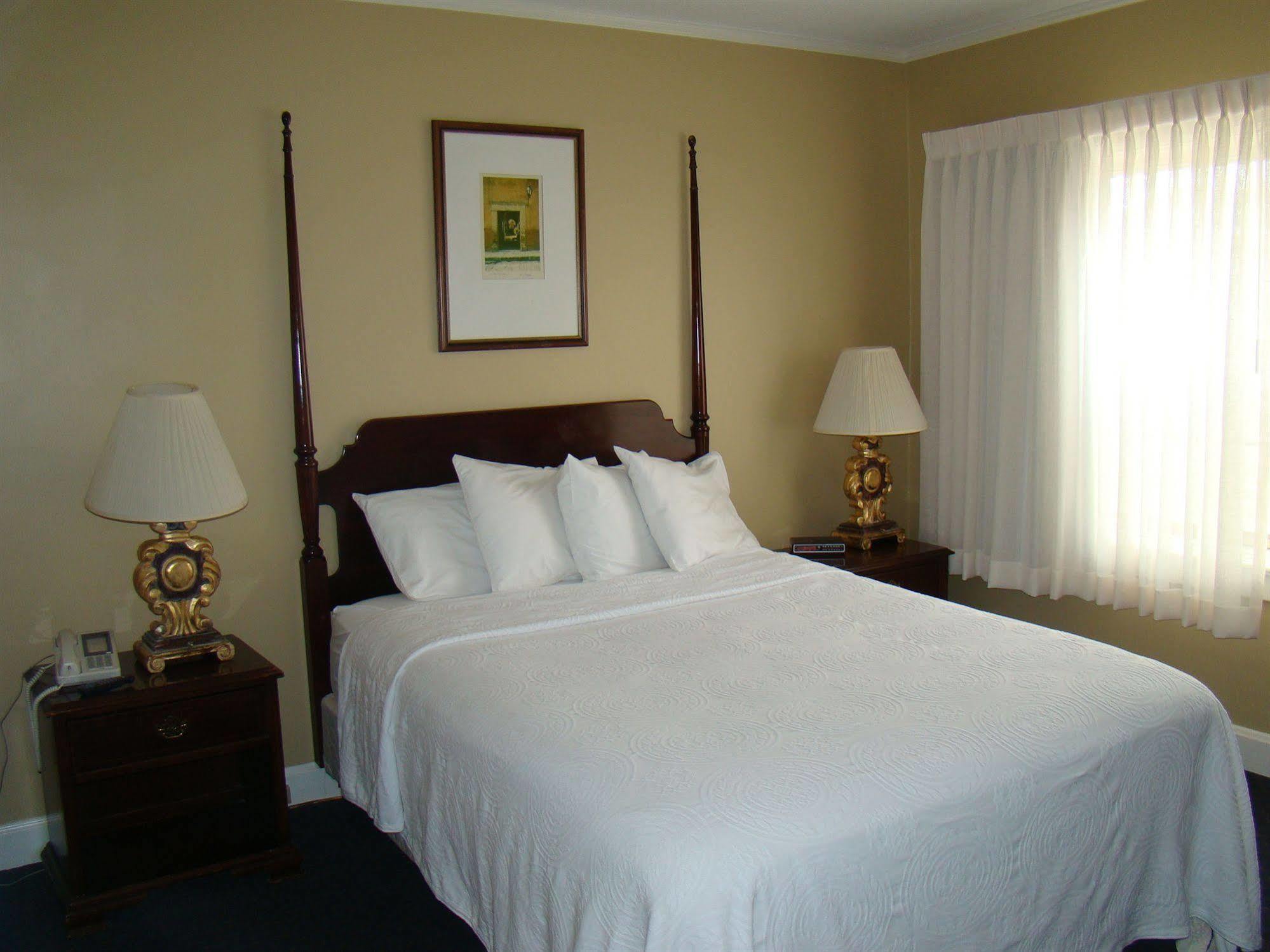 Senate Suites Extended Stay Hotel Topeka Kültér fotó