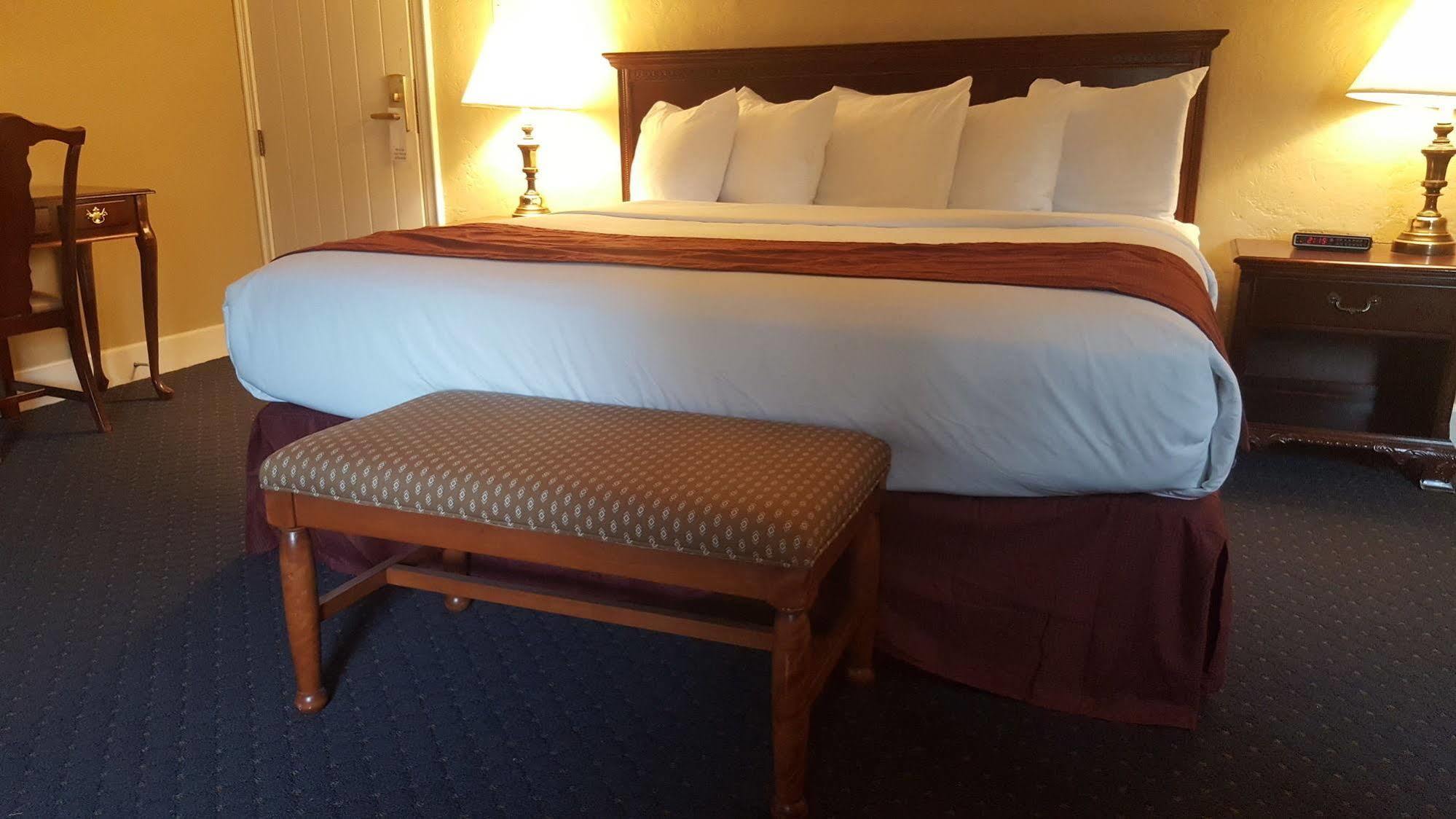 Senate Suites Extended Stay Hotel Topeka Kültér fotó