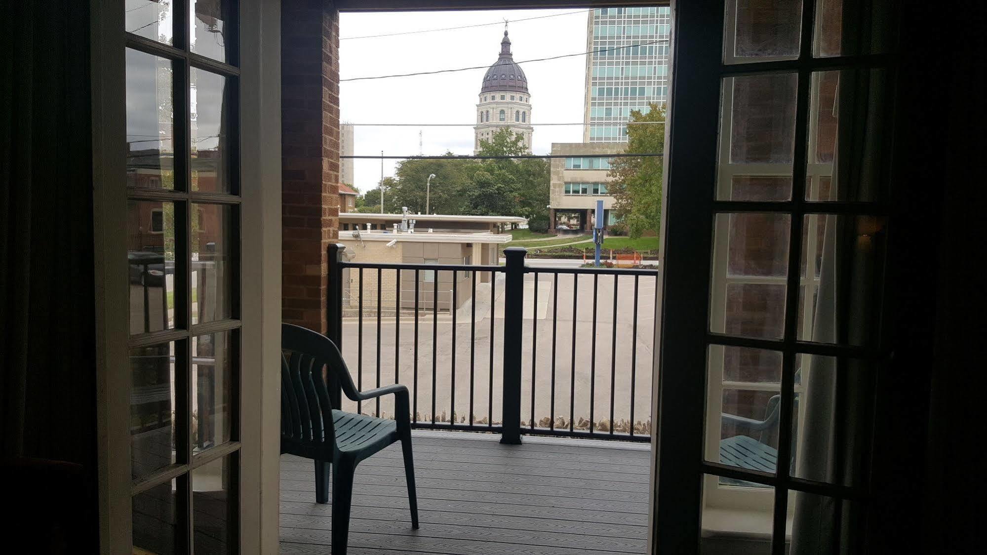 Senate Suites Extended Stay Hotel Topeka Kültér fotó
